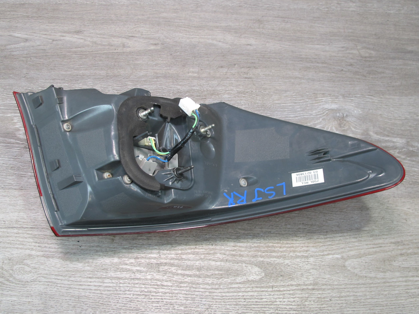 08-09 Lexus UVF46 LS600h Rear Right Outer Tail Light Lamp Assembly OEM