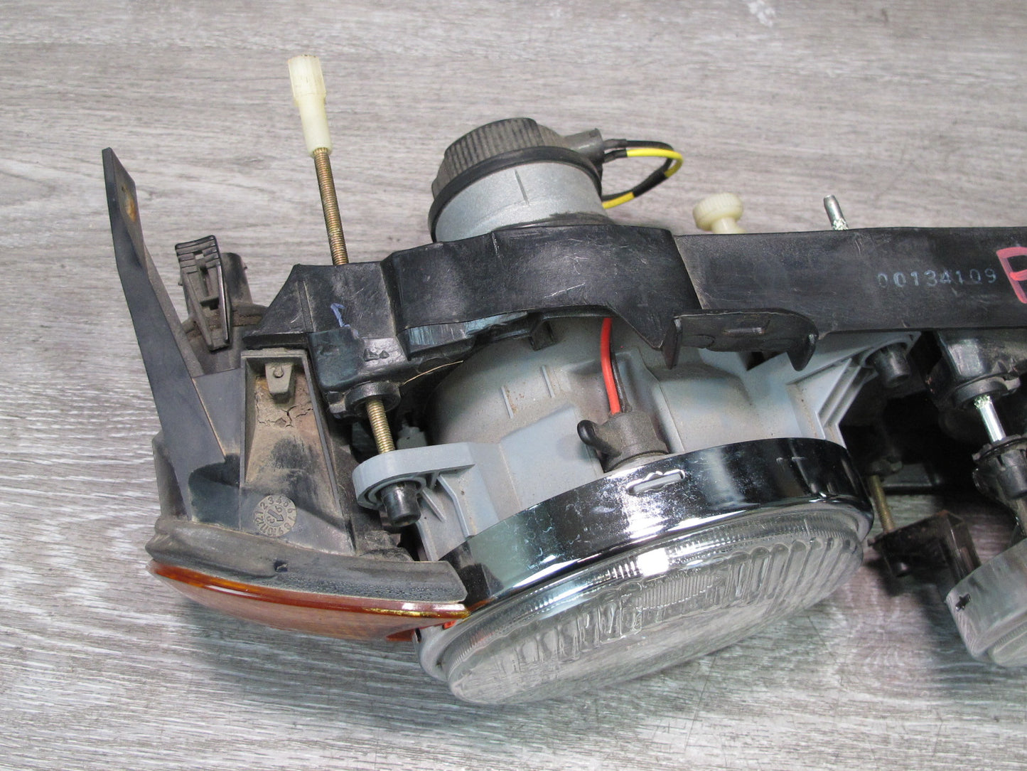 94-95 BMW E34 5-SERIES Front Right Depo Headlight Lamp w Turn Signal Assembly