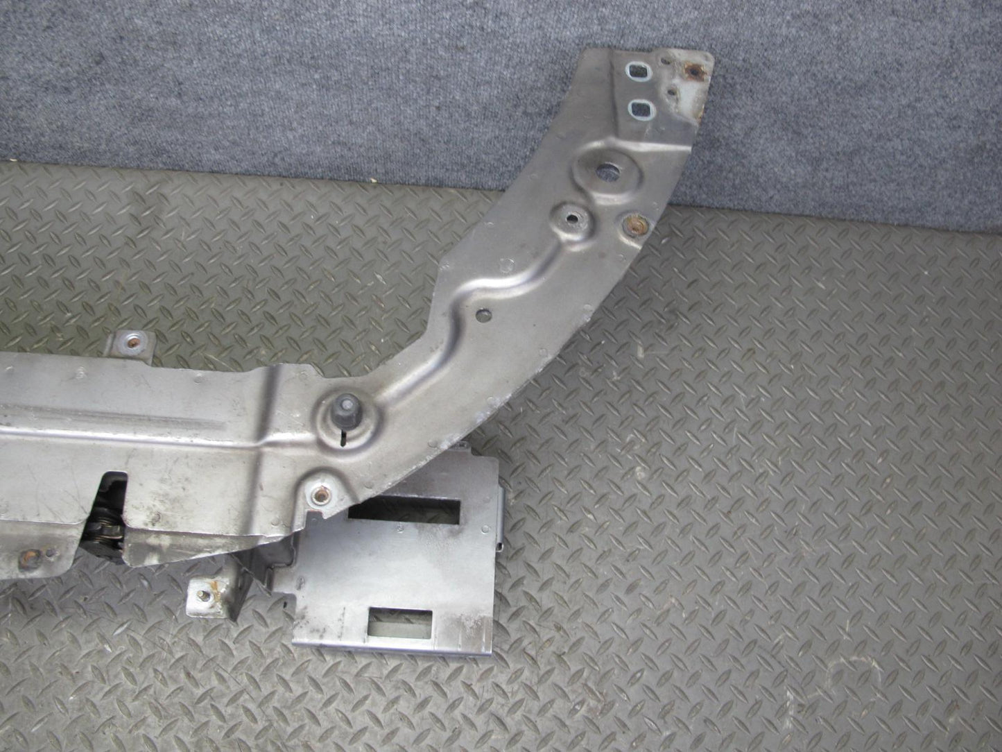 2012-2019 Range Rover Evoque L538 Radiator Upper Core Support Tie Bar