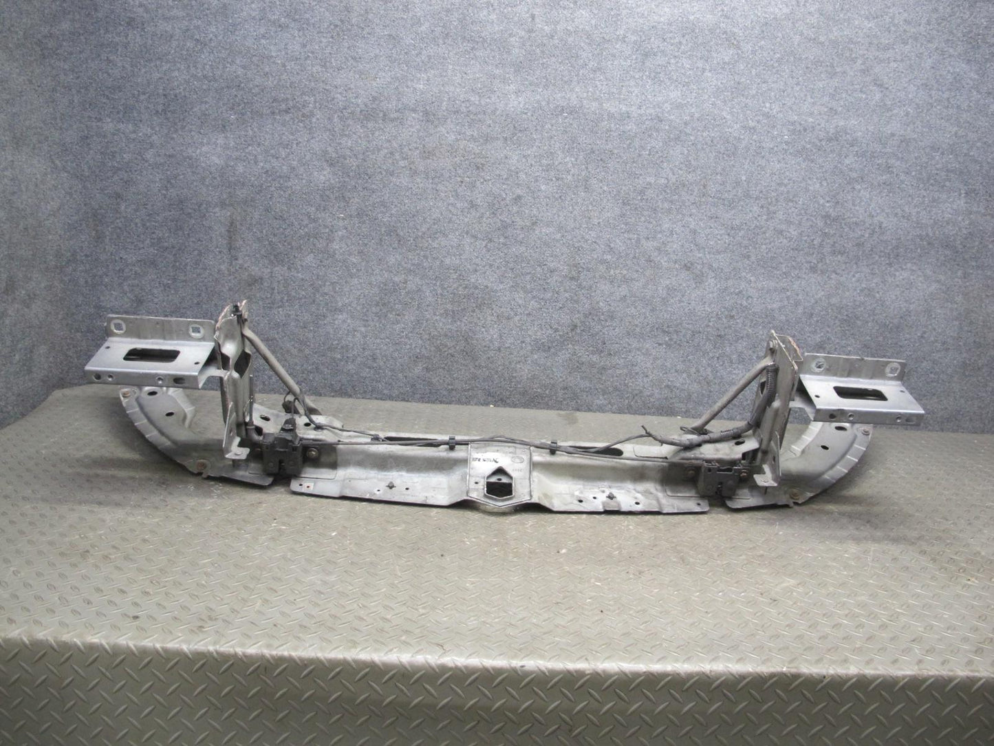 2012-2019 Range Rover Evoque L538 Radiator Upper Core Support Tie Bar