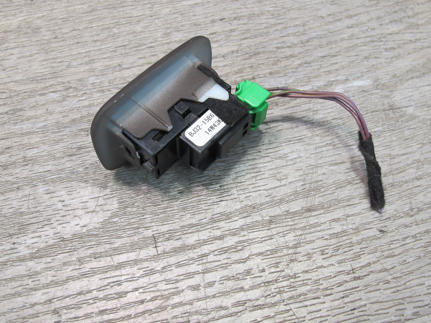 2013-2017 Land Range Rover L405 Front Right Seat Recline Button Switch