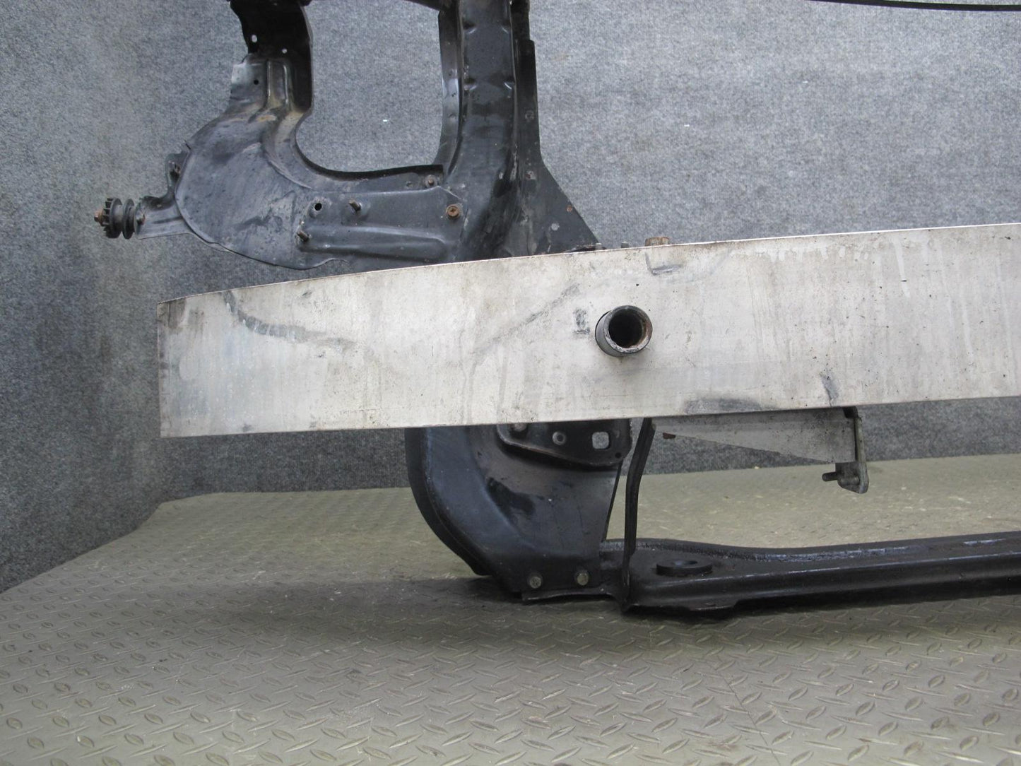 06-11 Mercedes W164 Ml-class Radiator Core Support Reinforcement Bar OEM
