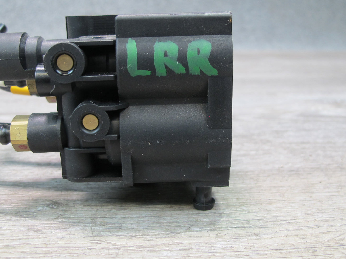 2013-2022 Land Range Rover L405 Rear Suspension Air Control Valve CPLA-5B710-BC