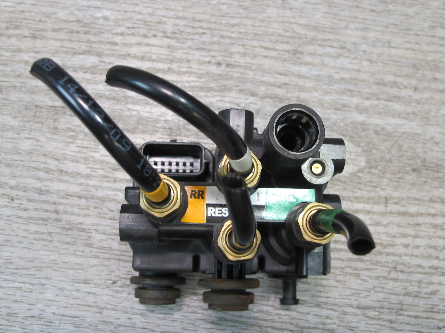 2013-2022 Land Range Rover L405 Rear Suspension Air Control Valve CPLA-5B710-BC