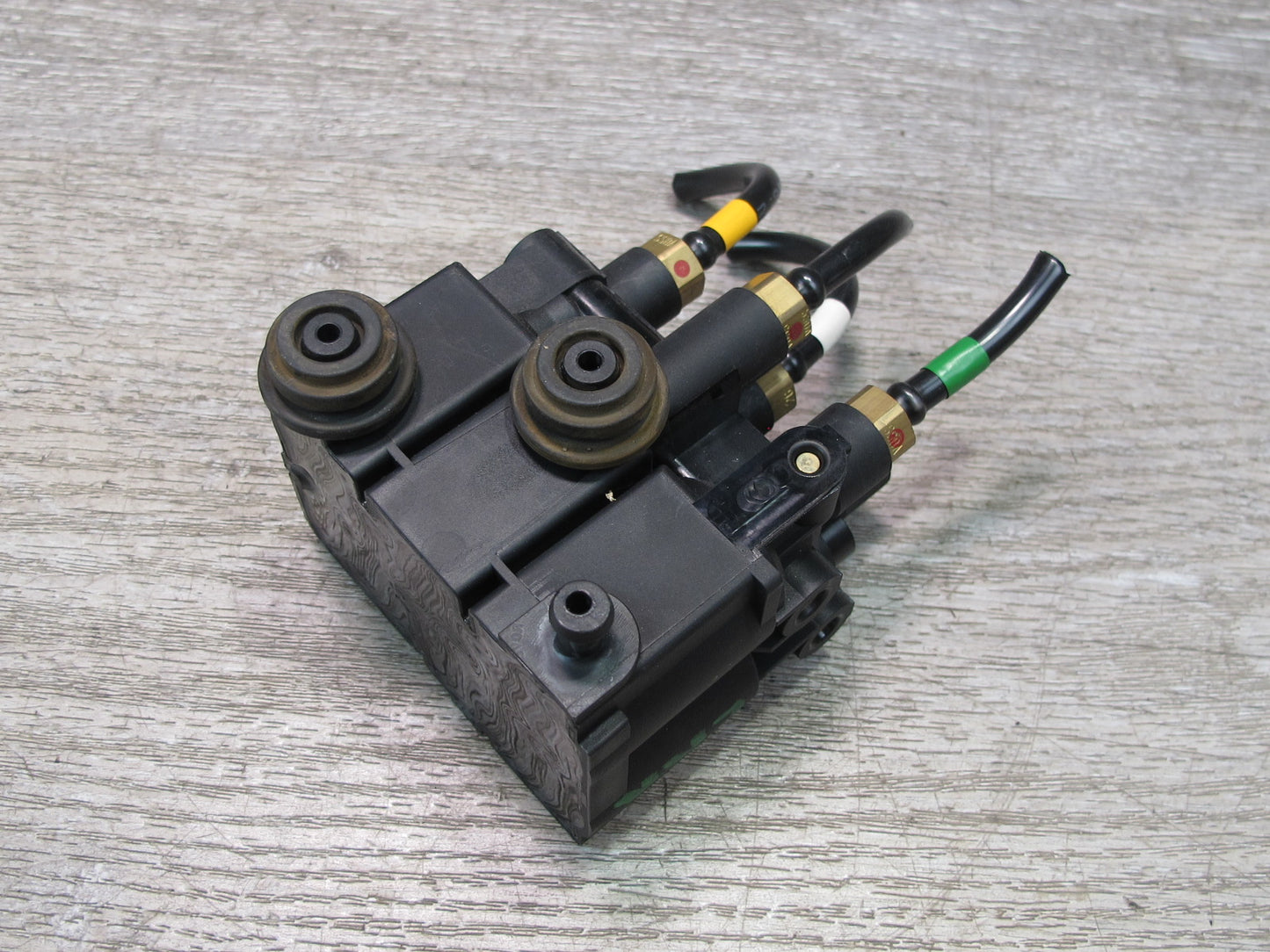 2013-2022 Land Range Rover L405 Rear Suspension Air Control Valve CPLA-5B710-BC