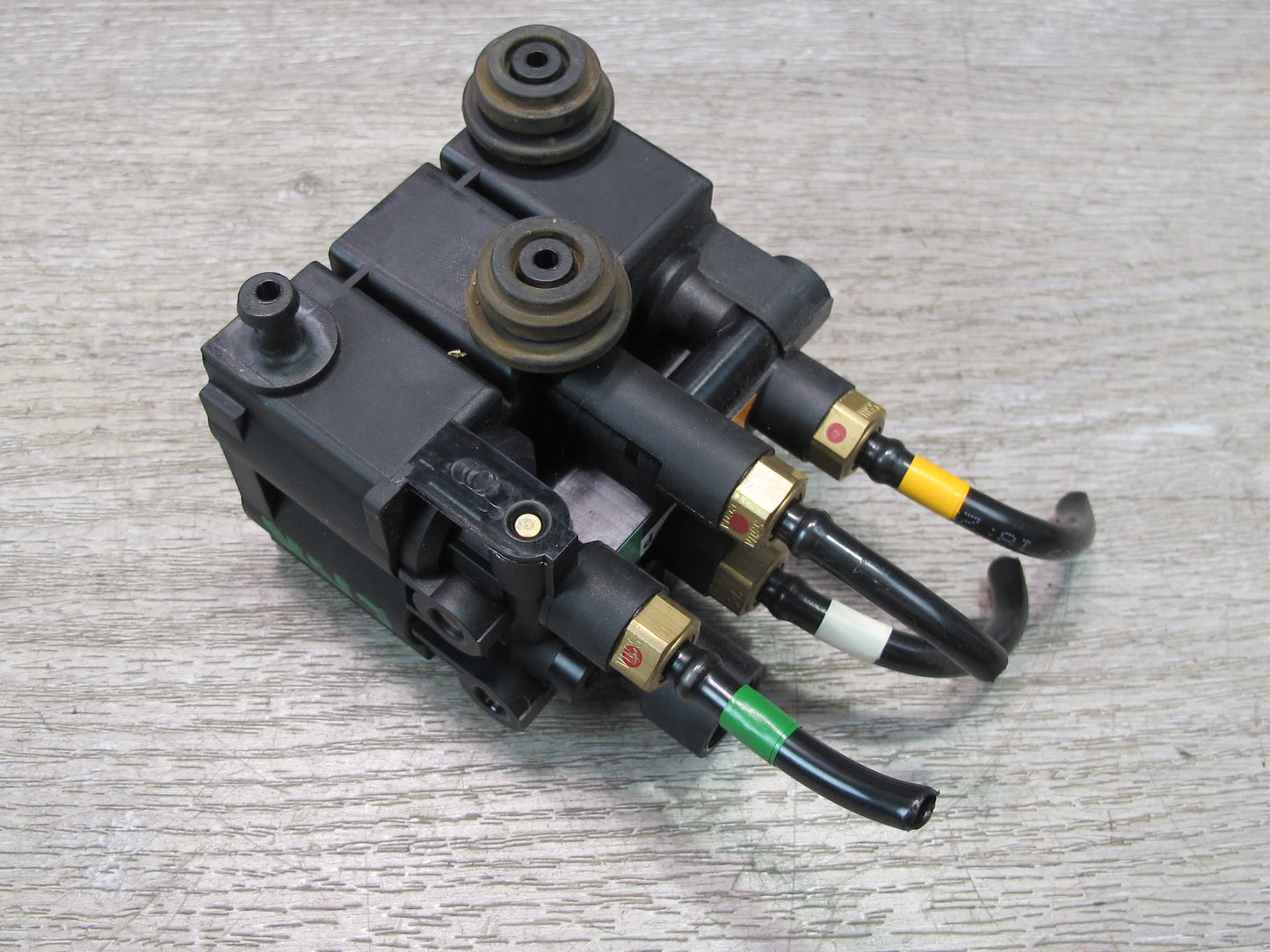 2013-2022 Land Range Rover L405 Rear Suspension Air Control Valve CPLA-5B710-BC