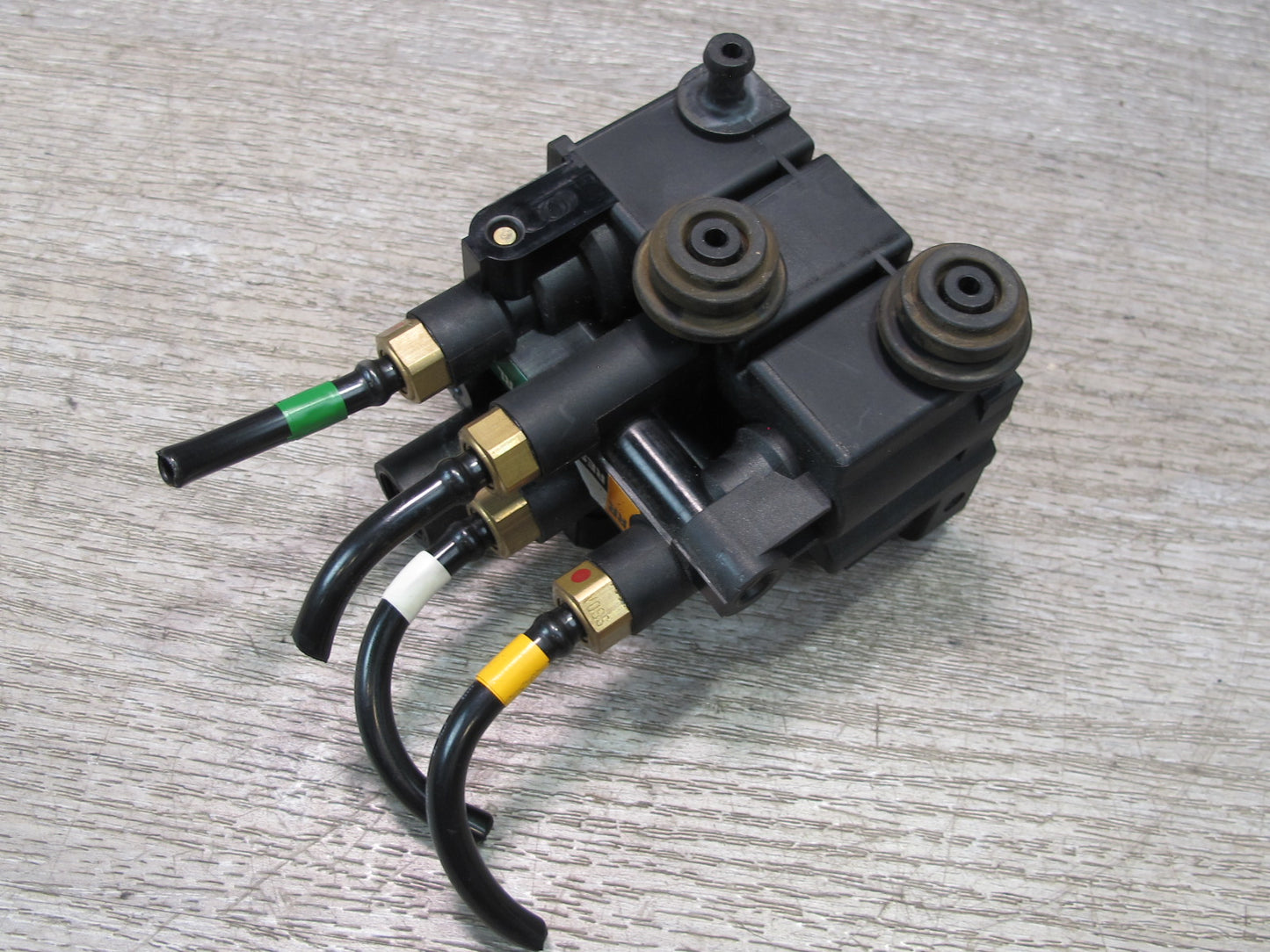 2013-2022 Land Range Rover L405 Rear Suspension Air Control Valve CPLA-5B710-BC