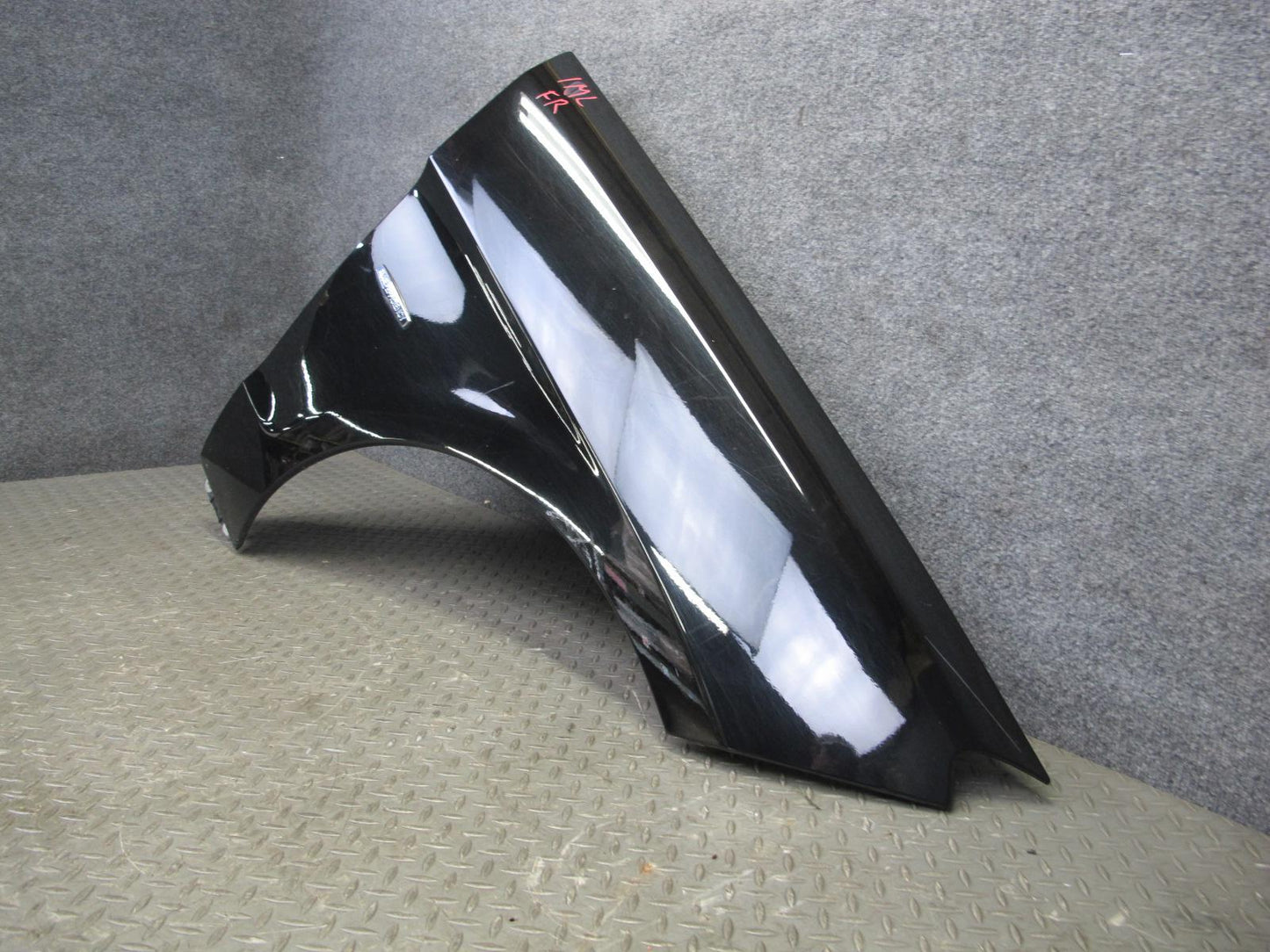 12-15 Mercedes W166 Ml-class Front Right Side Fender Shell Panel Black OEM