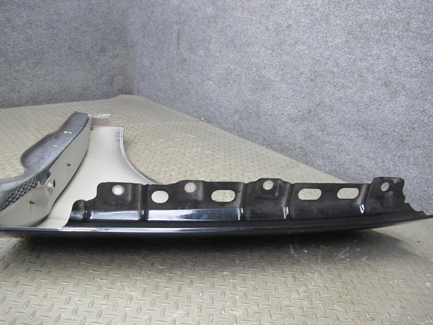 12-15 Mercedes W166 Ml-class Front Right Side Fender Shell Panel Black OEM