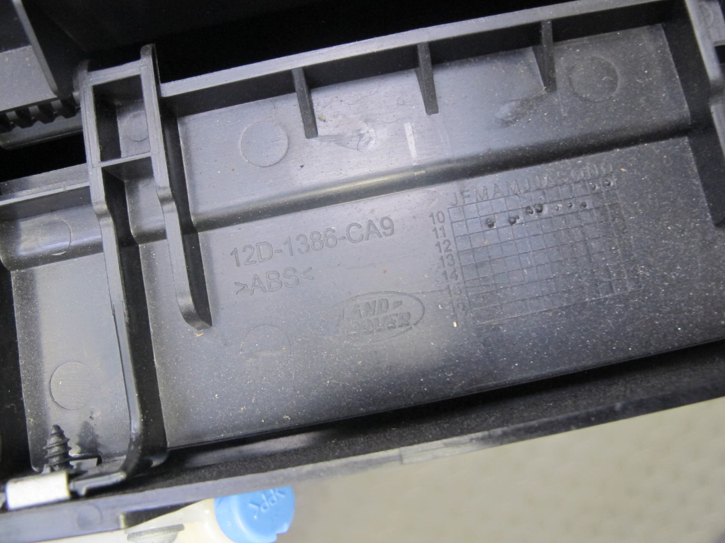 2012-2015 Range Rover Evoque L538 Dash Glove Box Compartment Storage