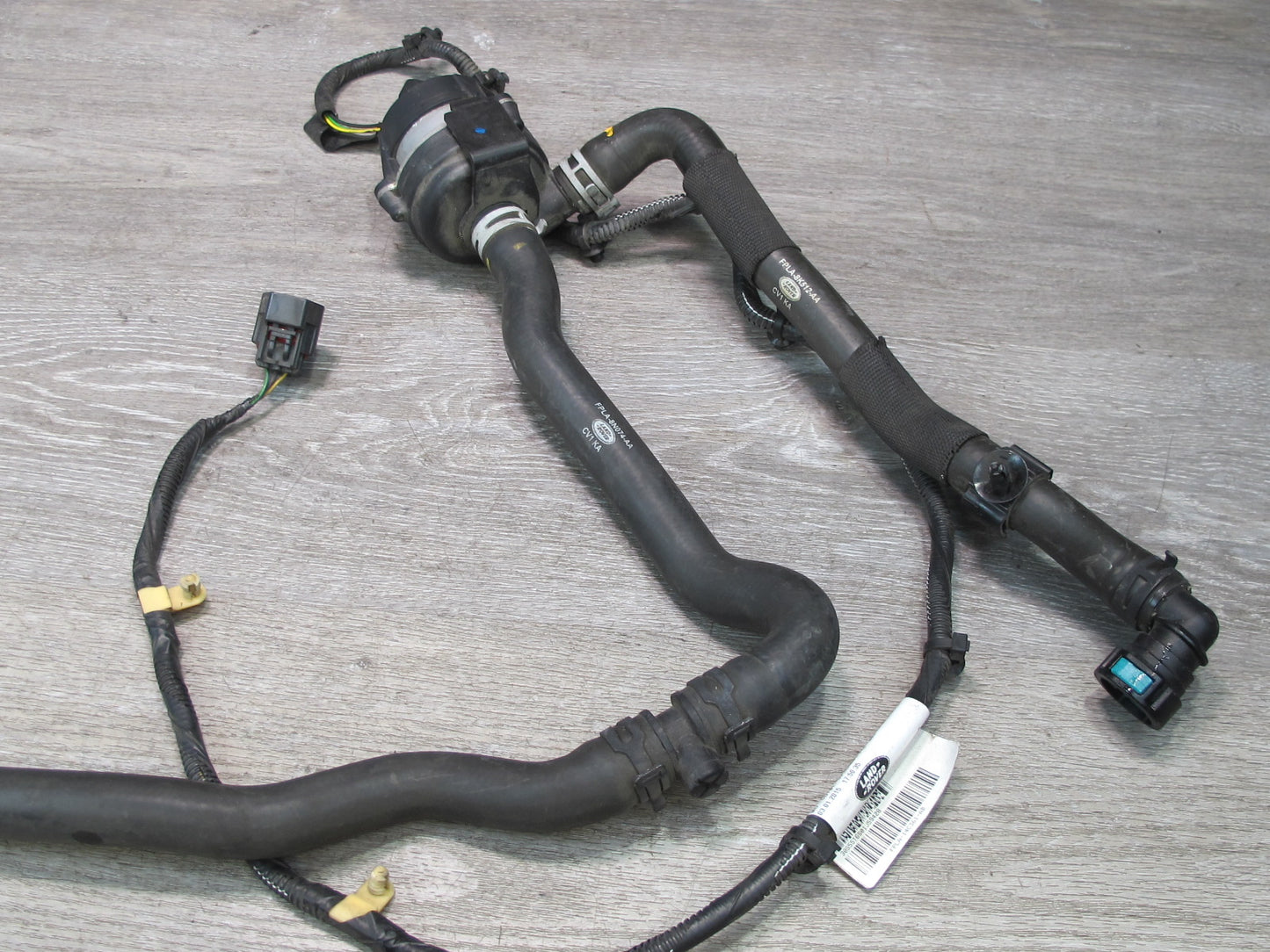 2014-2022 Land Range Rover L405 5.0L Engine Coolant Auxiliary Water Pump w Hoses