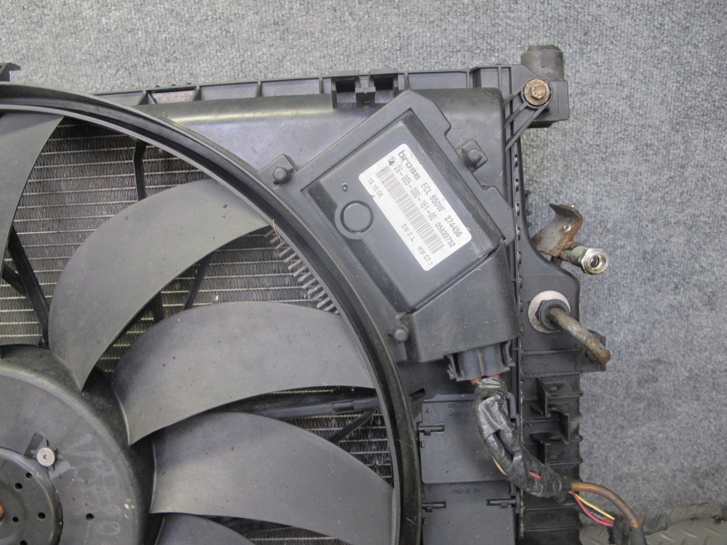 07-11 Mercedes W164 ML63 AMG Engine Cooling Radiator Condenser w Fan Shroud OEM