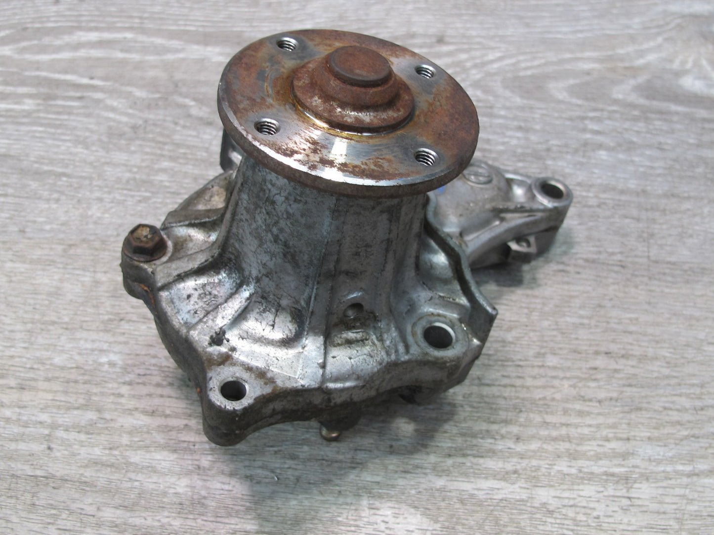 85-89 Toyota MR2 AW15 4AGELC NON Turbo Engine Water Pump OEM