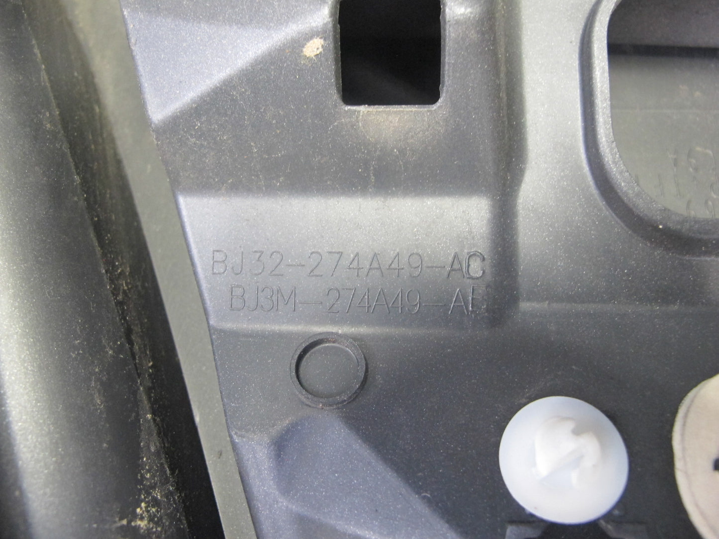 2012-2017 Range Rover Evoque L538 2DR Rear Left Quarter Lower Trim Molding