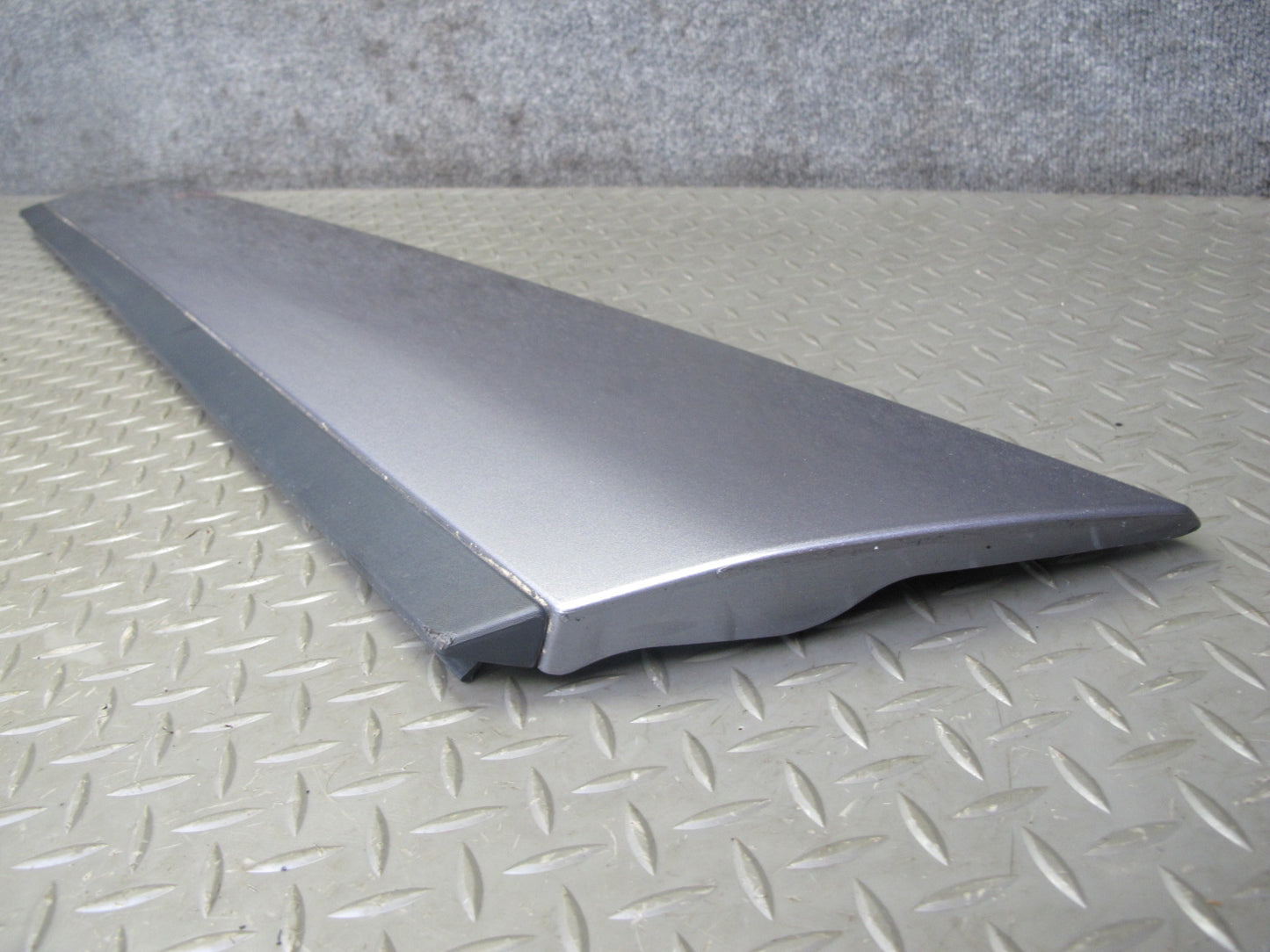 2012-2017 Range Rover Evoque L538 2DR Left Door Lower Trim Molding