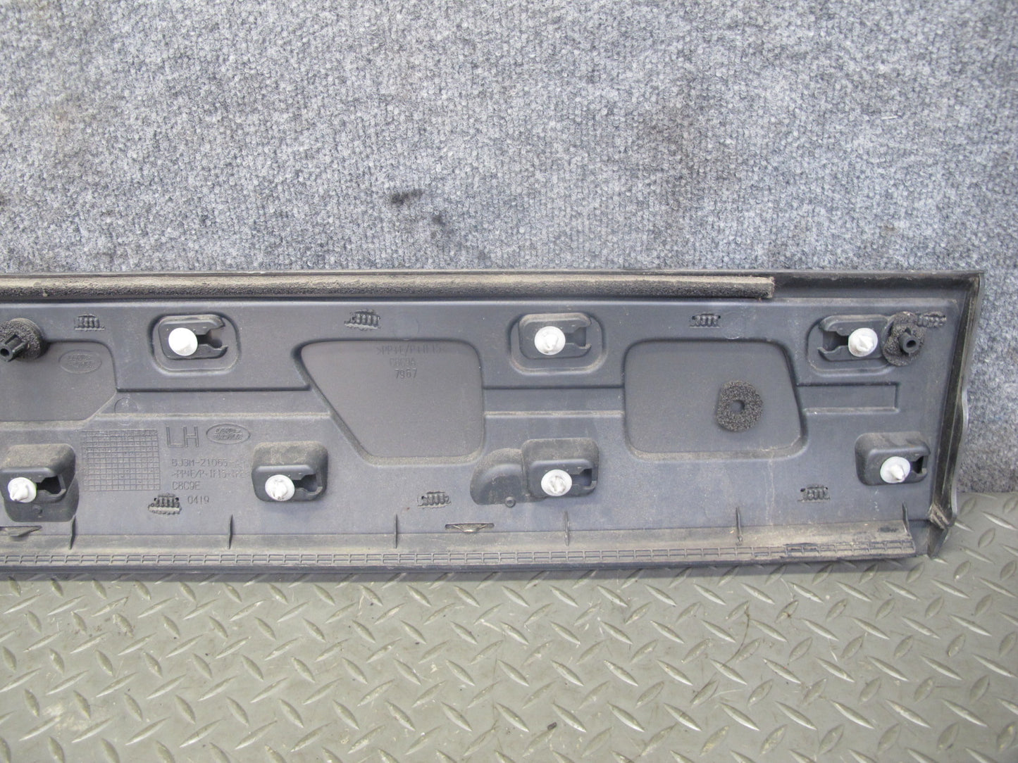 2012-2017 Range Rover Evoque L538 2DR Left Door Lower Trim Molding