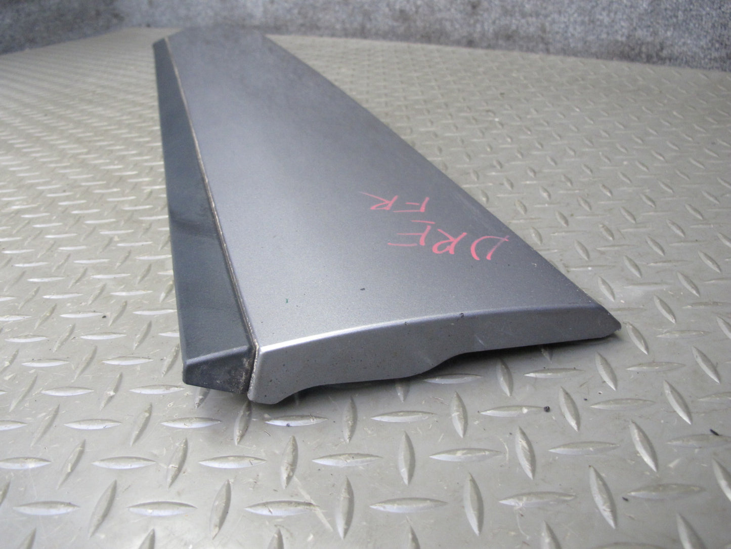 2012-2017 Range Rover Evoque L538 2DR Right Door Lower Trim Molding