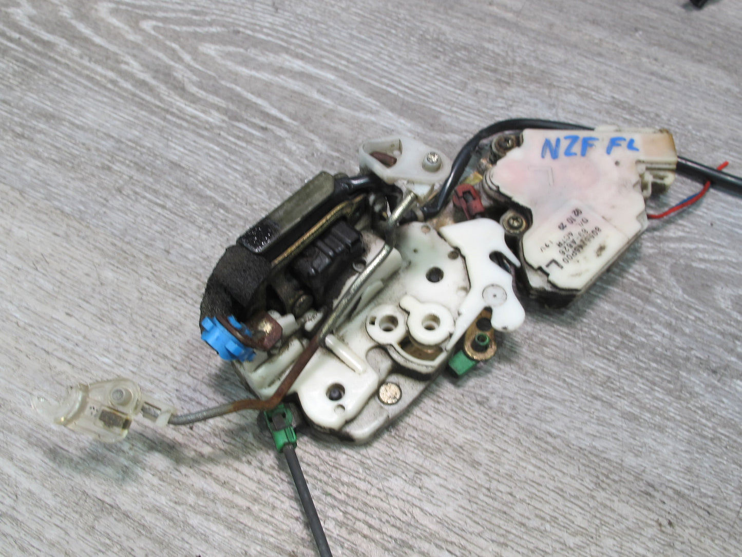 92-96 Nissan Z32 300ZX Left Driver Door Lock Latch Actuator 80551-45P00 OEM