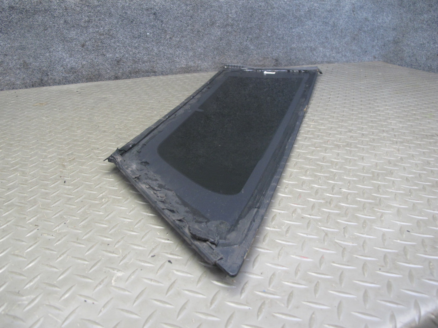 2012-2017 Range Rover Evoque L538 2DR Rear Left Quarter Glass Window
