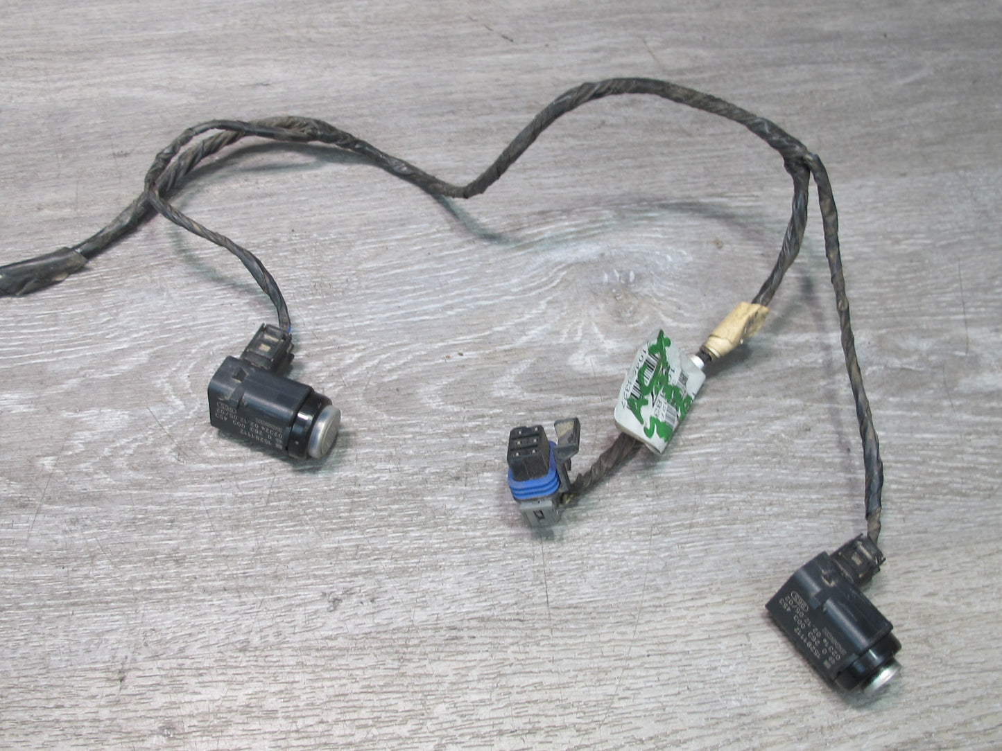 2004-2009 Cadillac XLR Rear Bumper Wire Harness W/ Parking Sensor Assembly