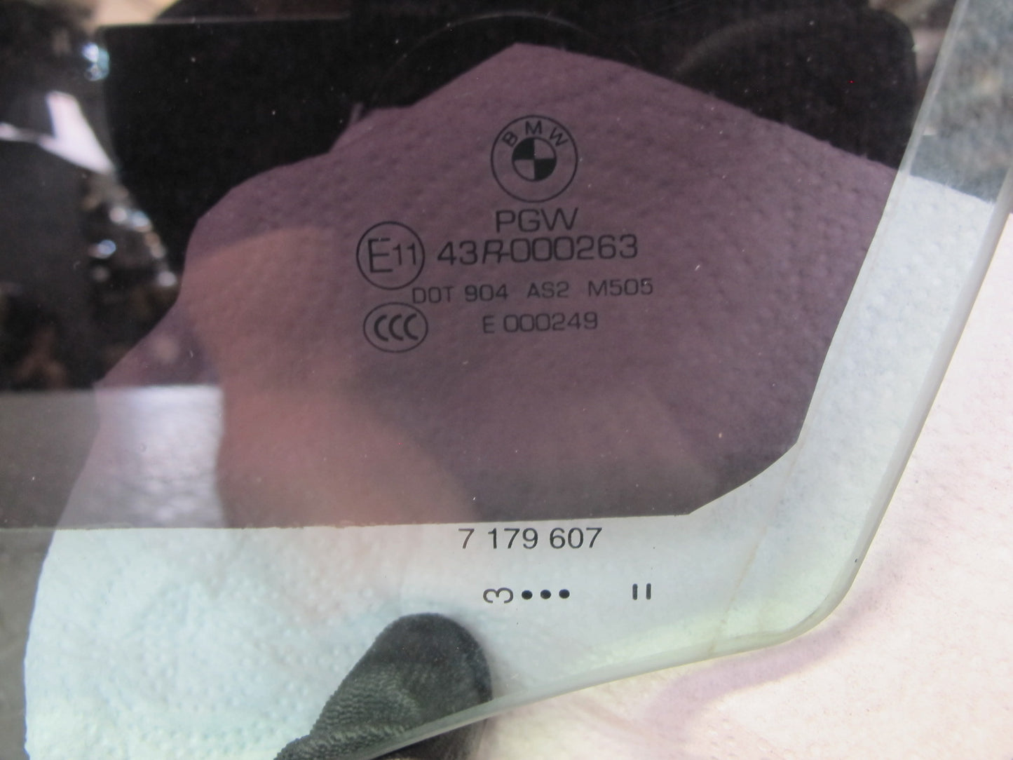 2008-2014 BMW E71 E72 X6 Front Left Driver Door Glass Window