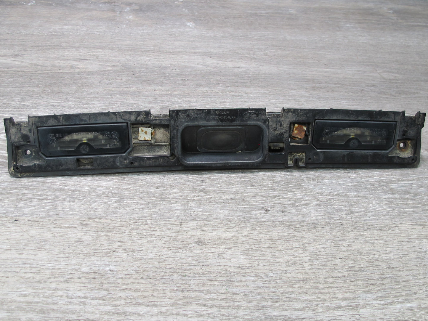 2013-2017 Land Range Rover L405 Rear Trunk Liftgate Latch Handle License Lights