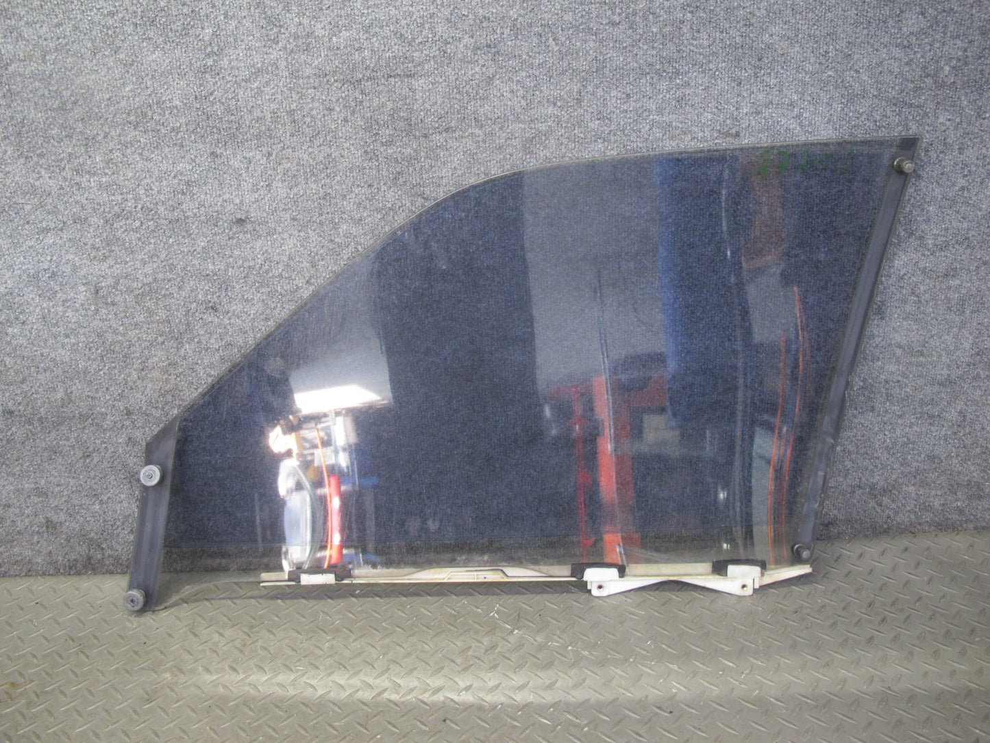95-97 Lexus LS400 UCF20L Front Right Door Glass Window OEM