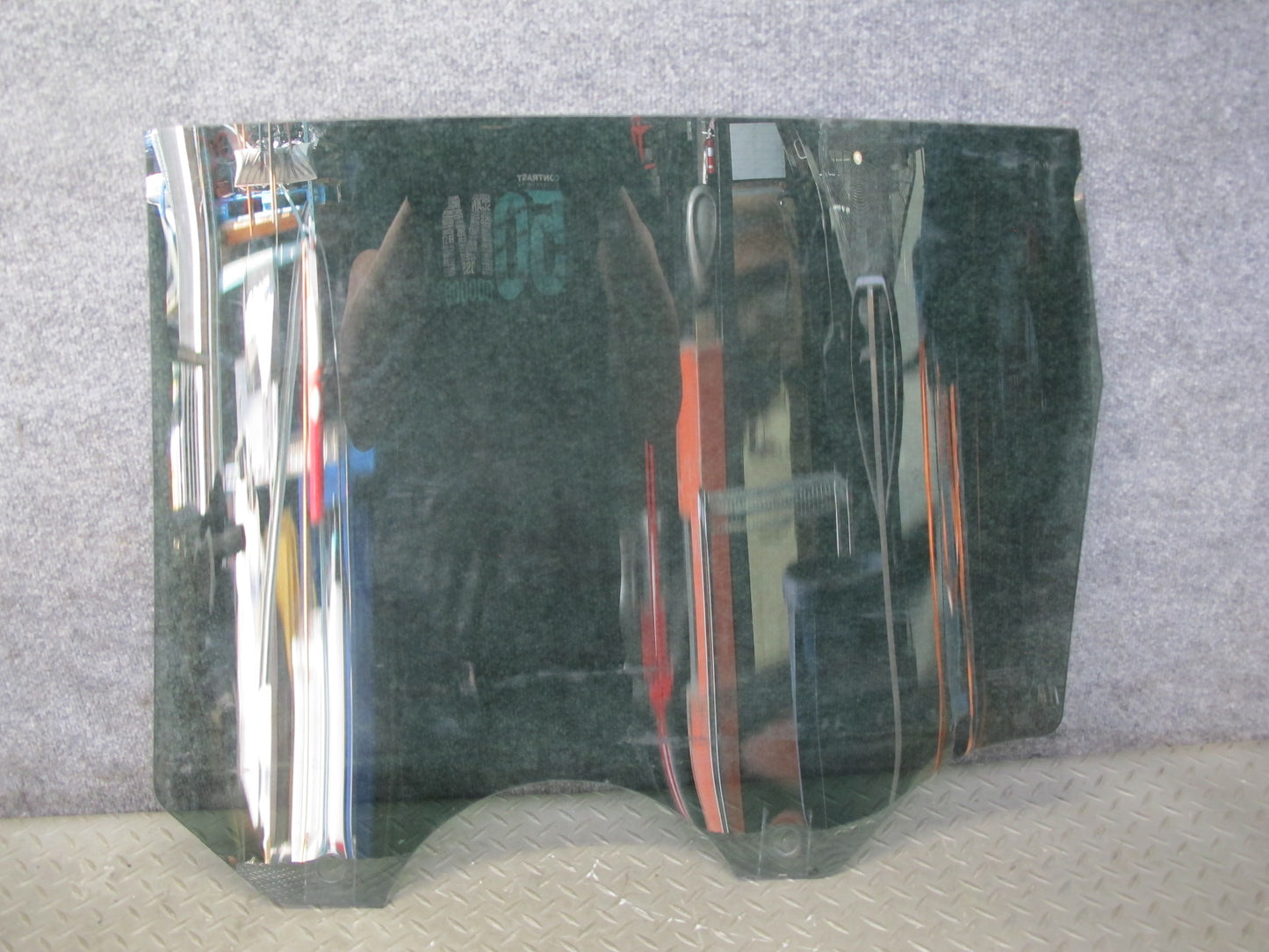 2003-2010 Porsche Cayenne 955 Rear Right Door Glass Window