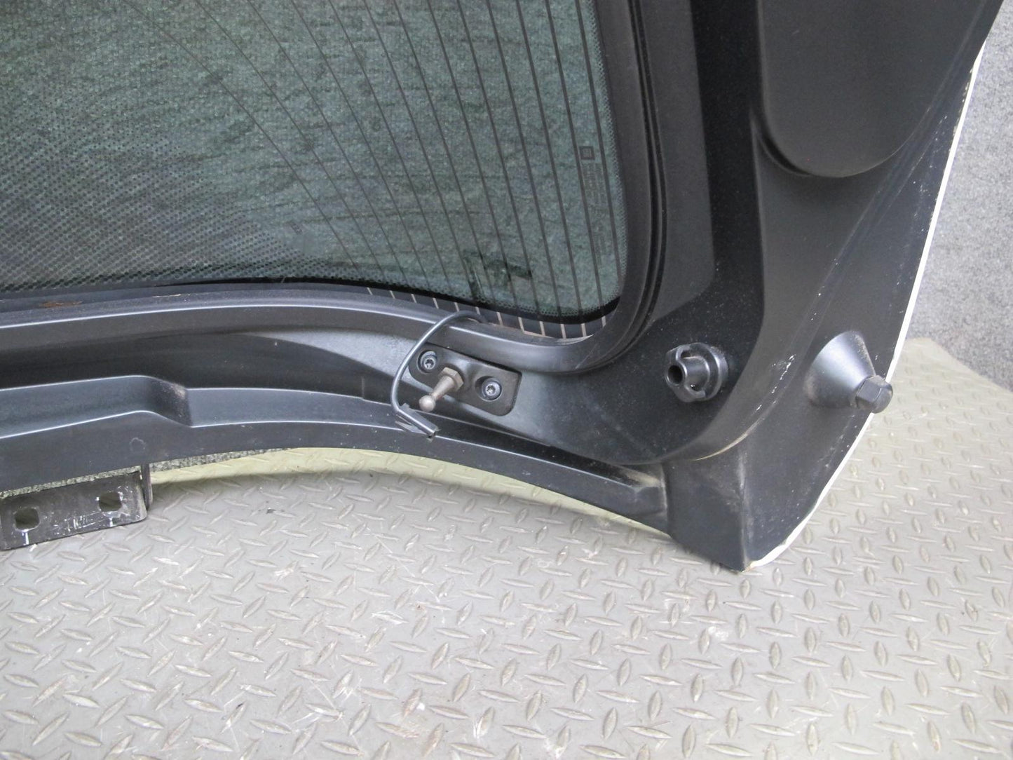 05-13 Chevrolet Corvette C6 Coupe Rear Trunk Lid Tailgate Liftgate w Glass OEM