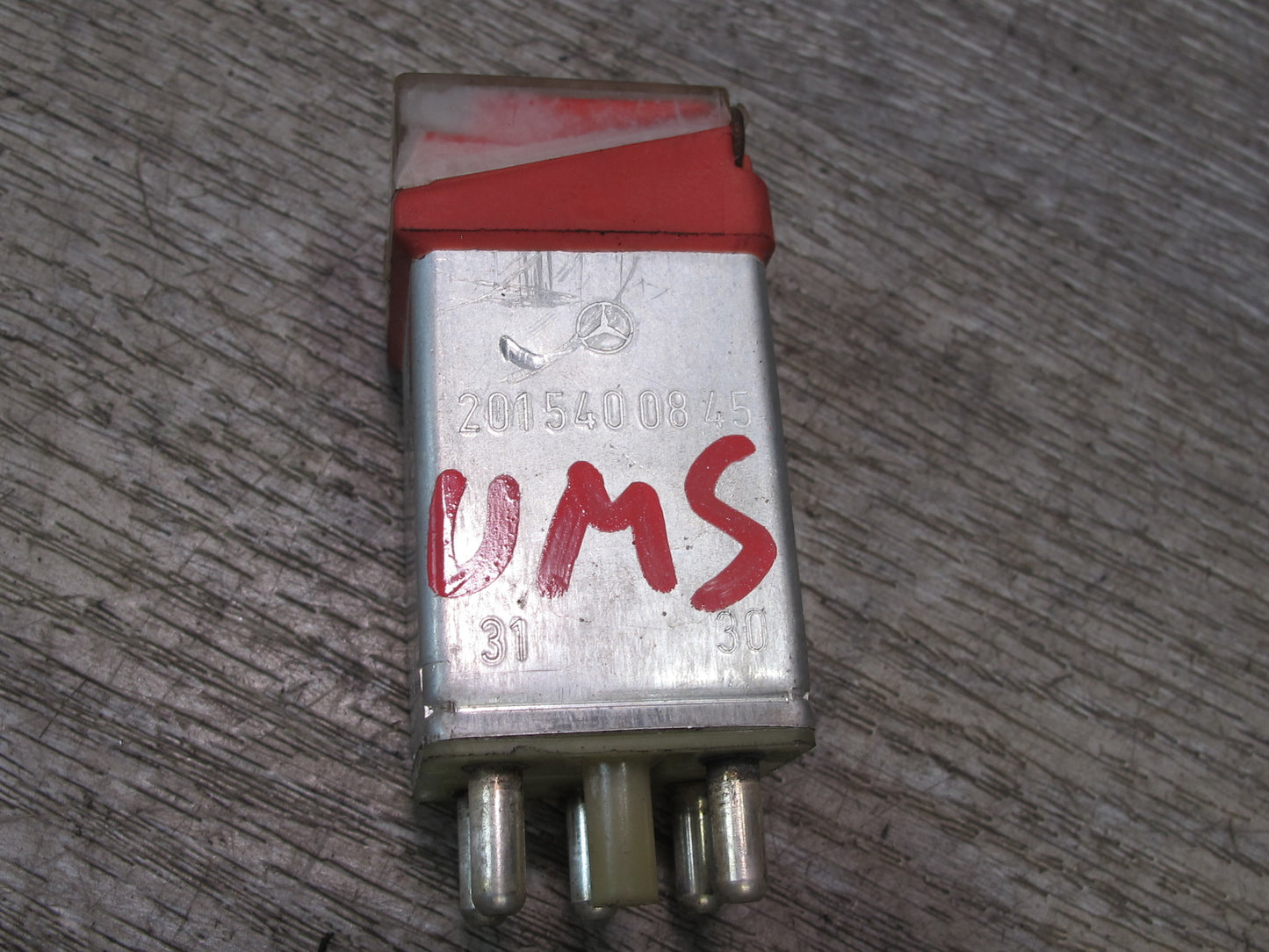 86-91 Mercedes W126 S-class Overload Protection Relay Module 2015400845 OEM