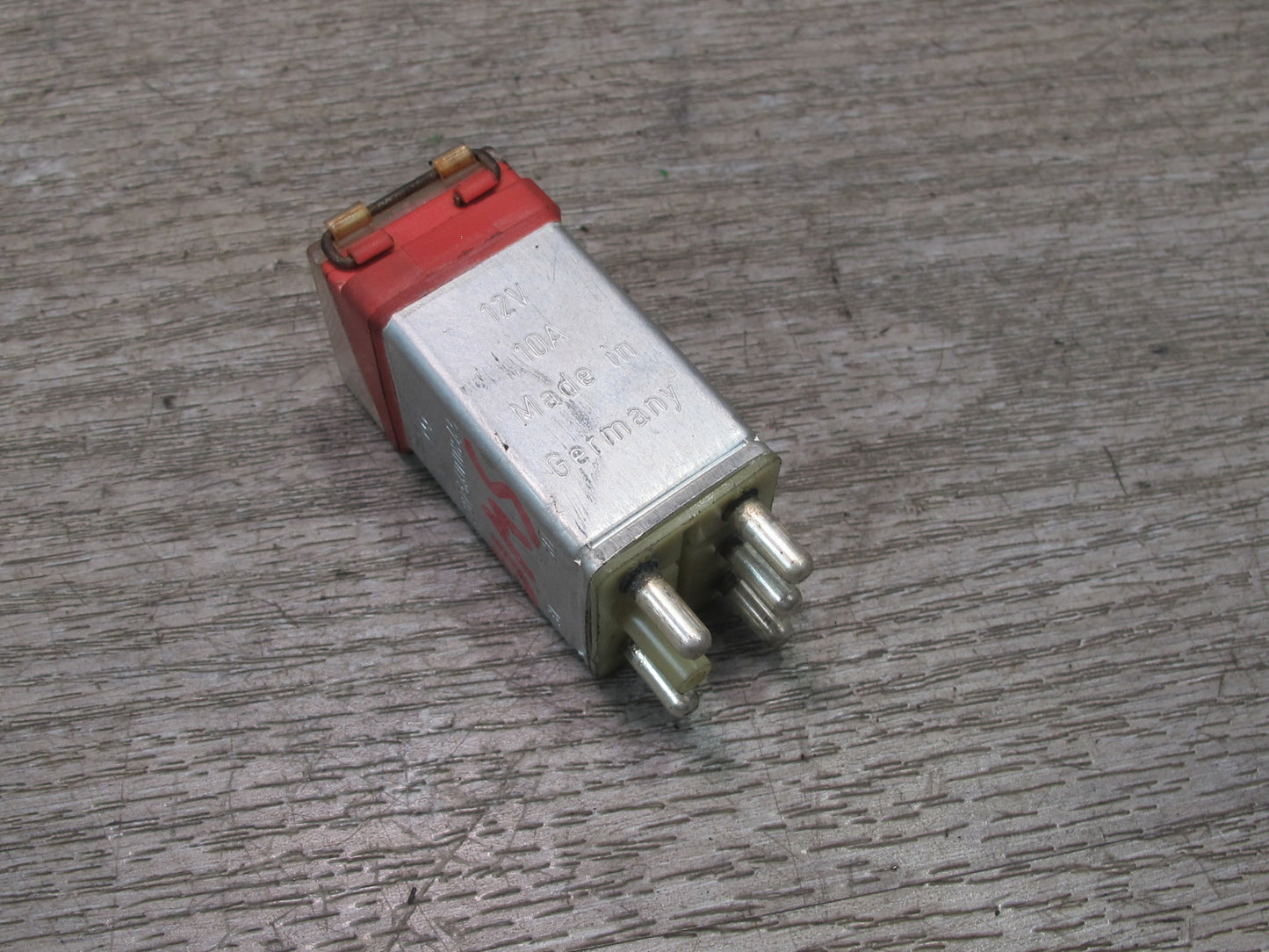 86-91 Mercedes W126 S-class Overload Protection Relay Module 2015400845 OEM