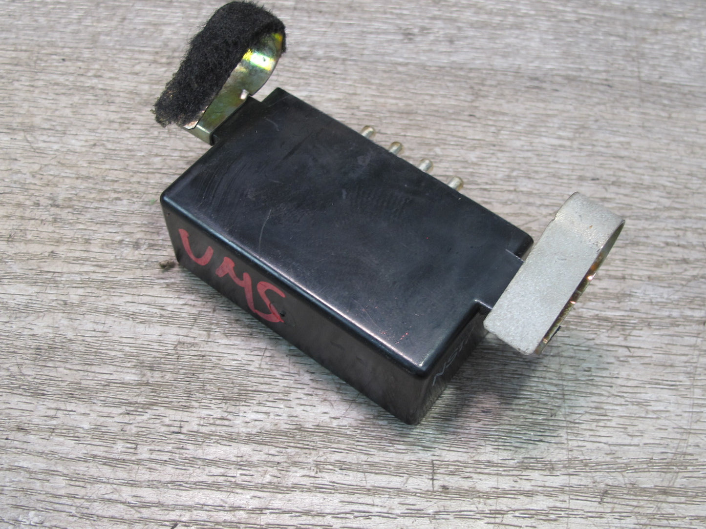 86-91 Mercedes W126 S-class Heated Seat Relay Module 1268210147 OEM
