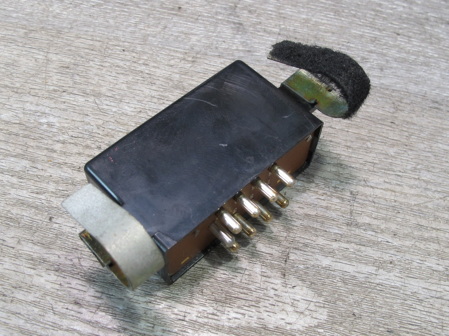 86-91 Mercedes W126 S-class Heated Seat Relay Module 1268210147 OEM