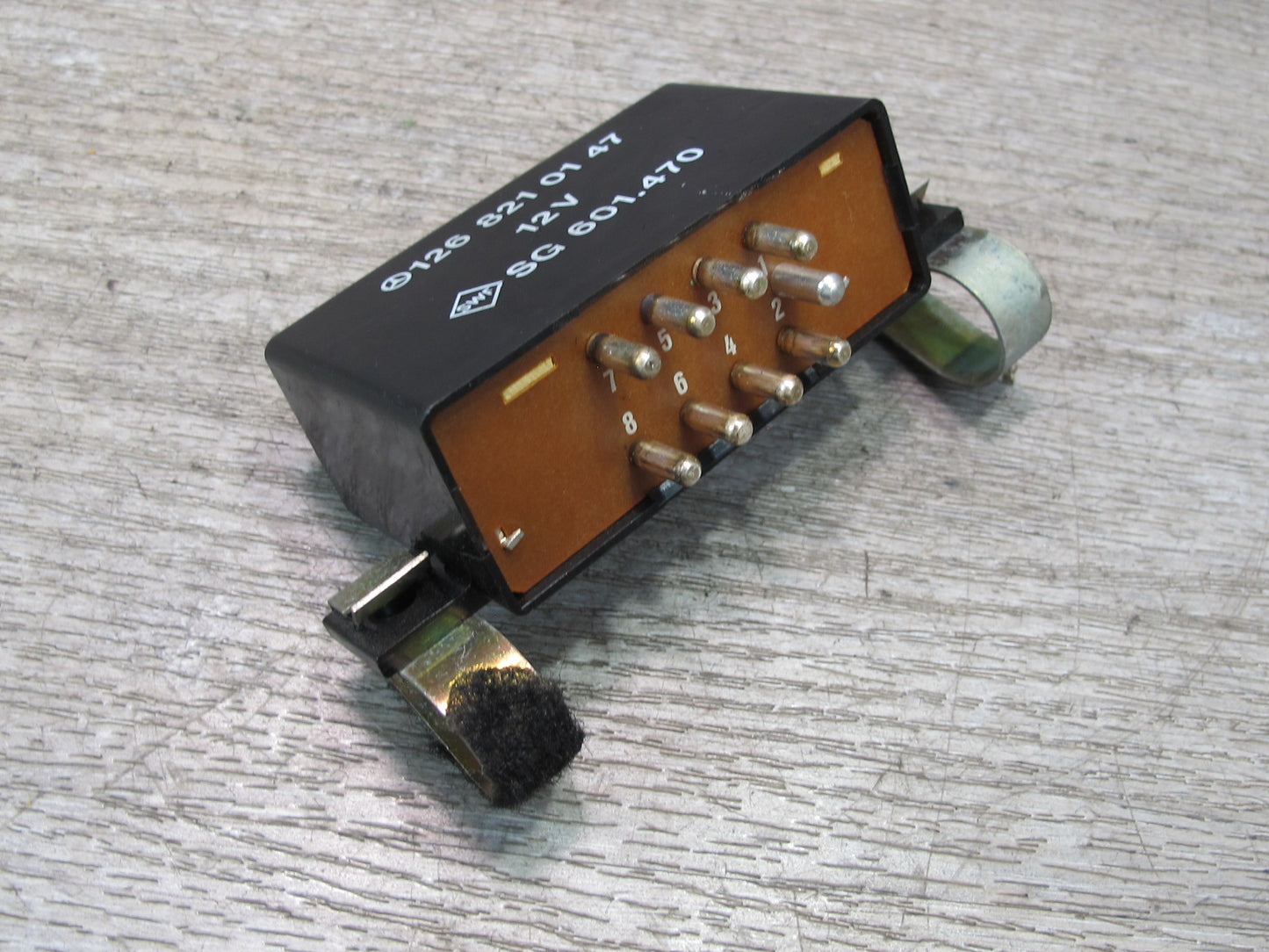 86-91 Mercedes W126 S-class Heated Seat Relay Module 1268210147 OEM