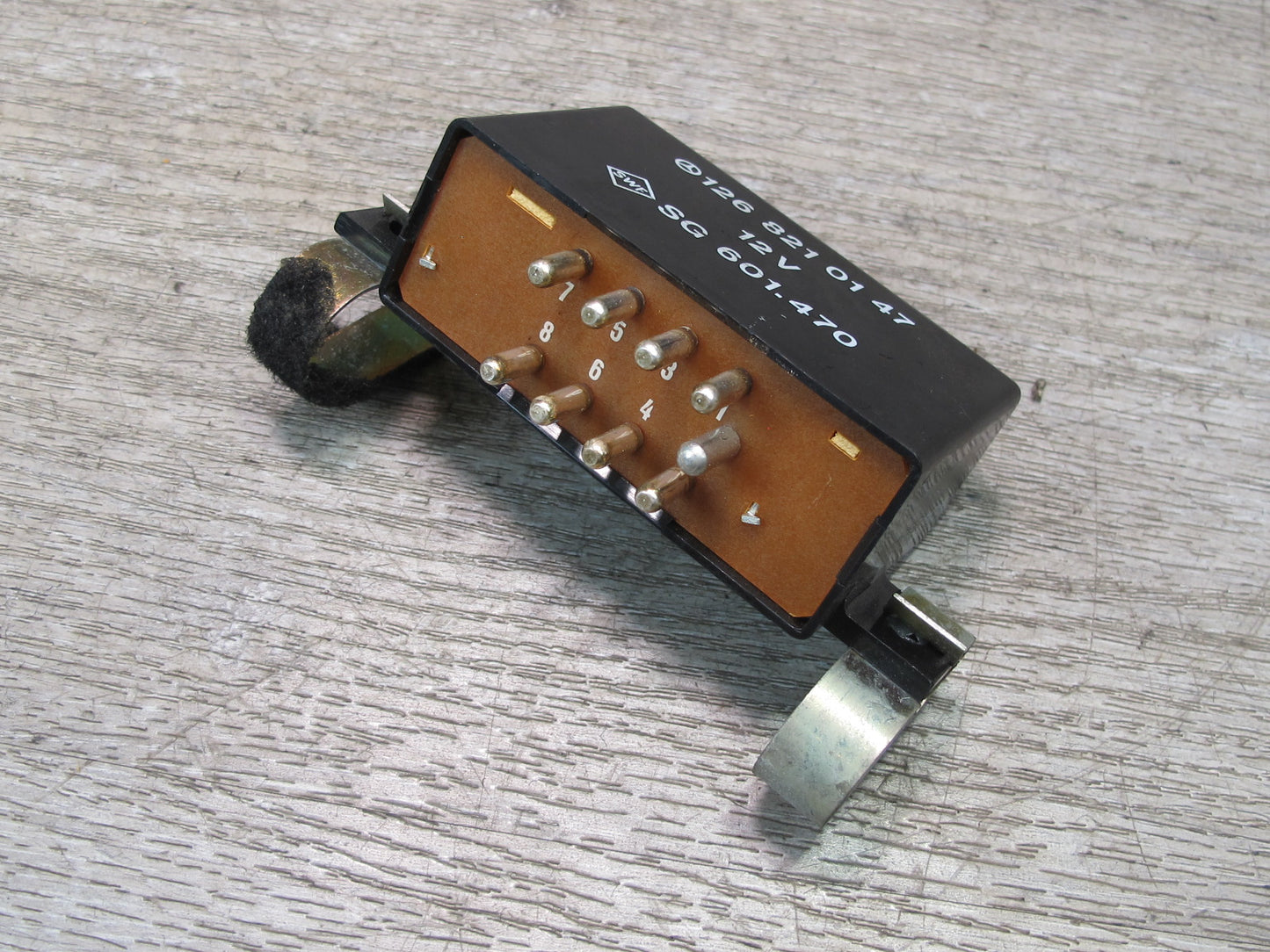 86-91 Mercedes W126 S-class Heated Seat Relay Module 1268210147 OEM