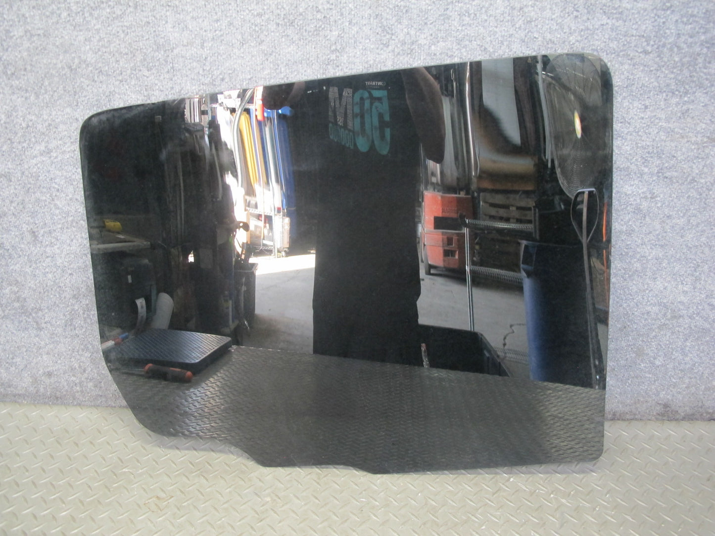 2003-2009 Hummer H2 Rear Left Driver Side Door Glass Window