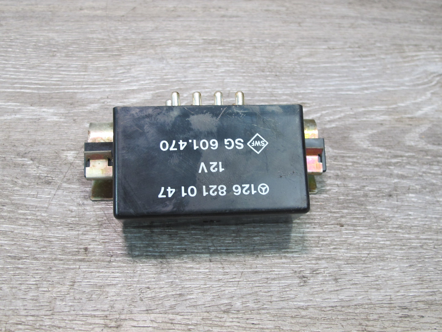 86-91 Mercedes W126 S-class Heated Seat Relay Module 1268210147 OEM