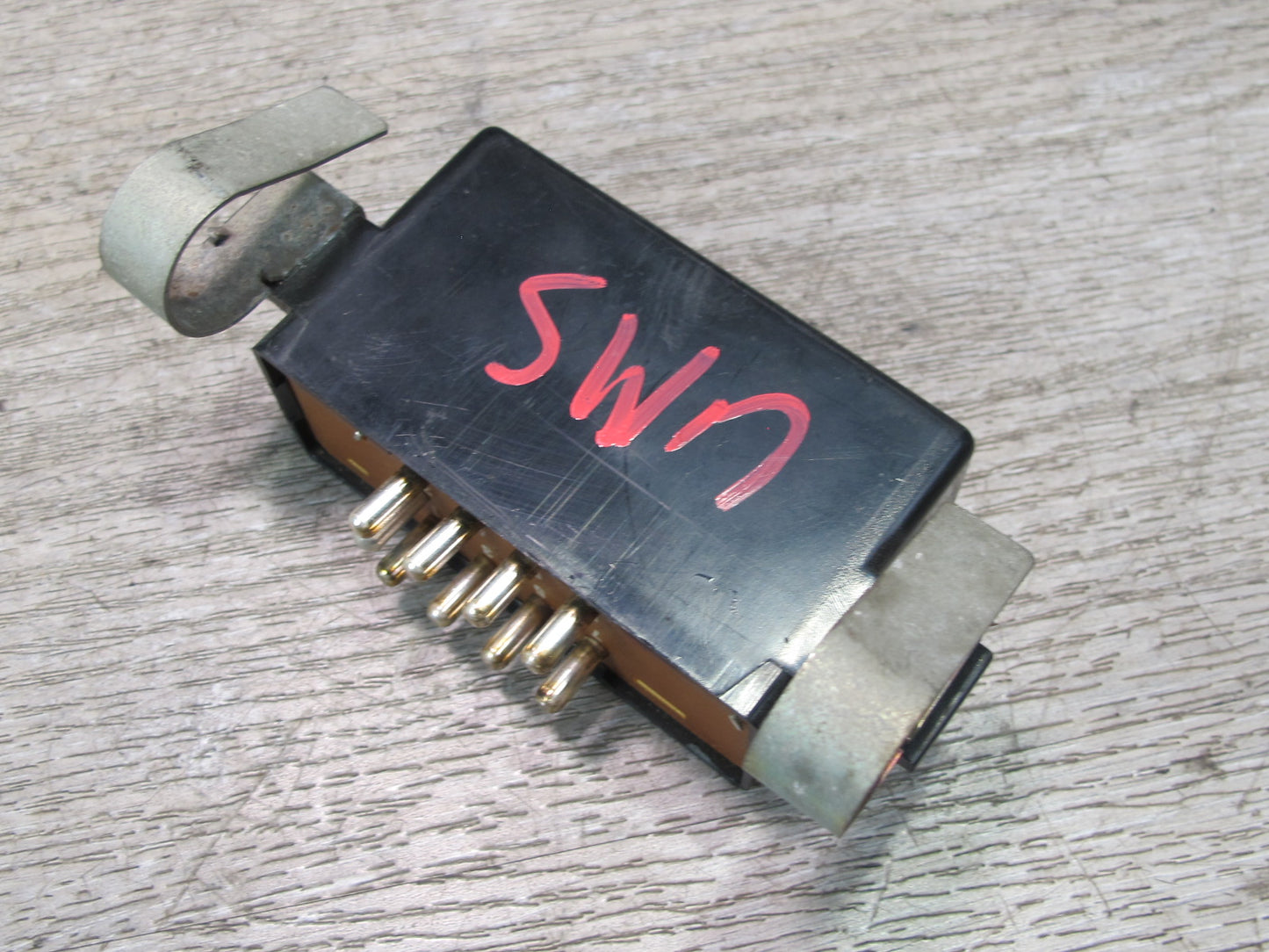 86-91 Mercedes W126 S-class Heated Seat Relay Module 1268210147 OEM