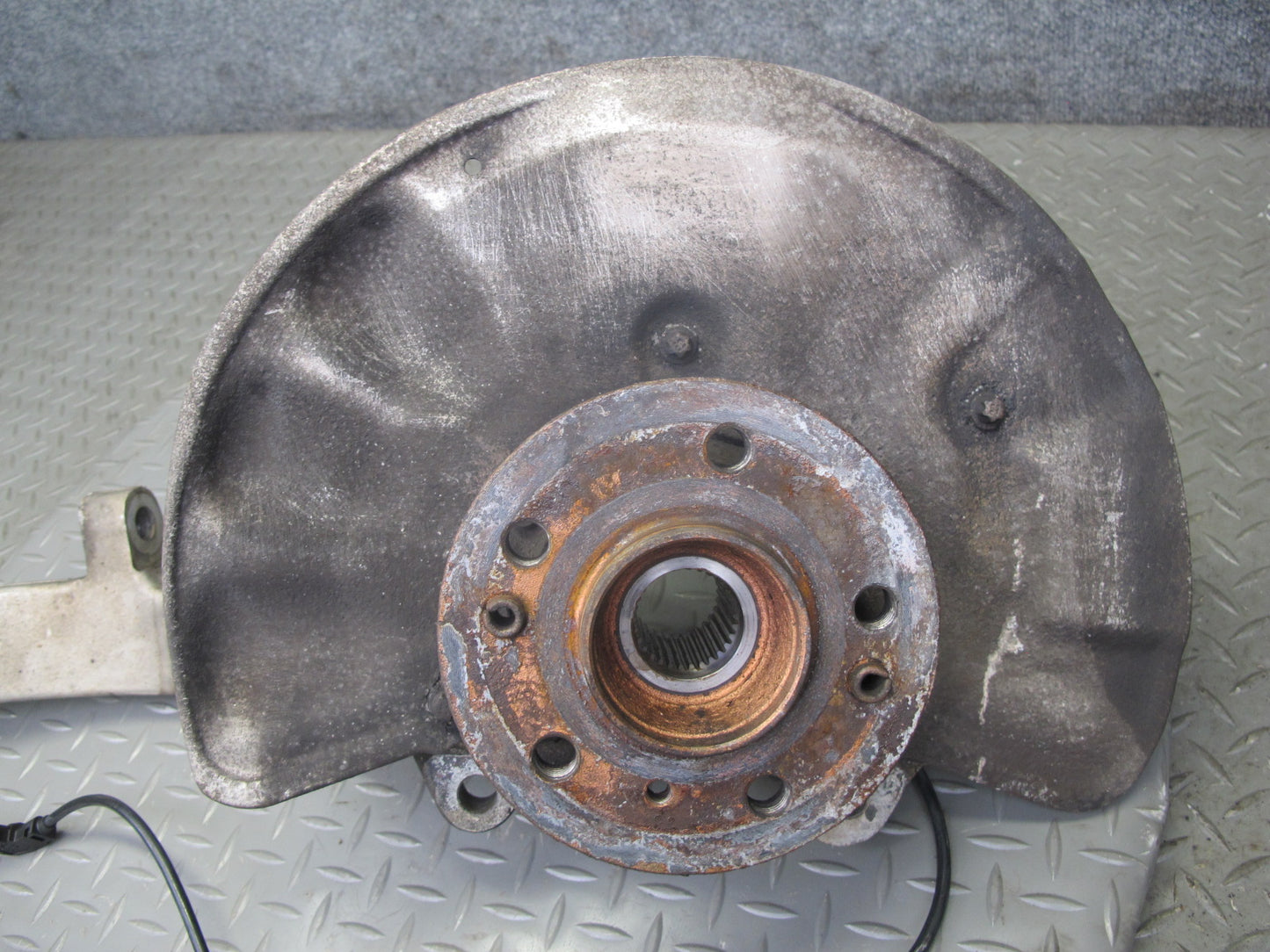 12-18 Mercedes W166 GLE ML Front Right Spindle Knuckle Wheel Hub Bearing OEM