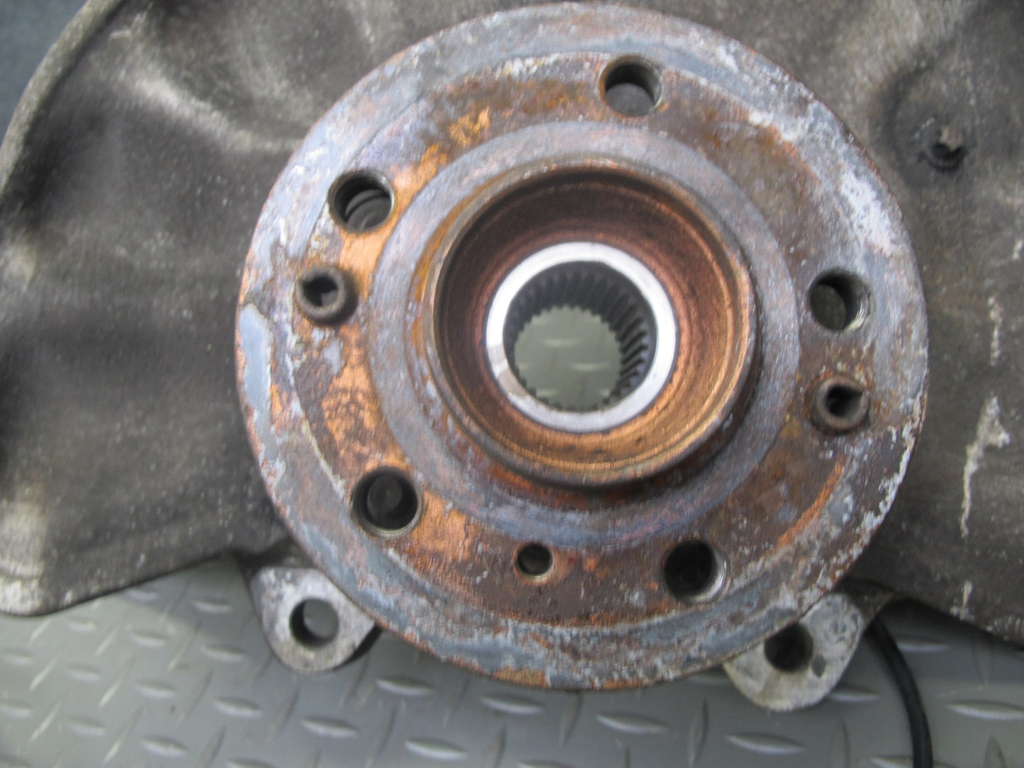 12-18 Mercedes W166 GLE ML Front Right Spindle Knuckle Wheel Hub Bearing OEM