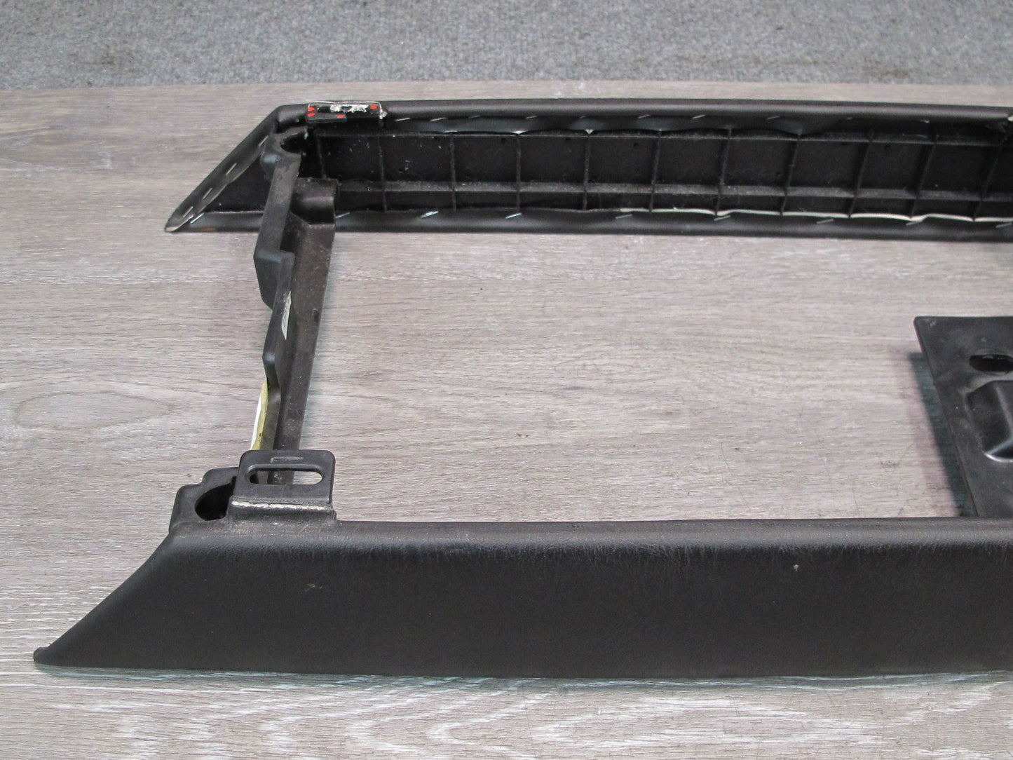 2004-2006 Cadillac XLR Center Console Trim Cover Panel 10348379