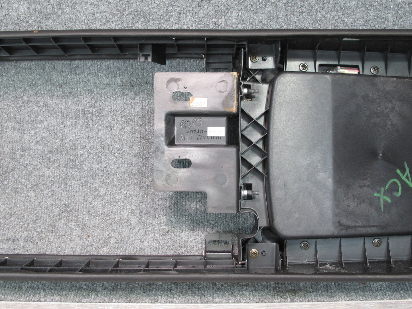 2004-2006 Cadillac XLR Center Console Trim Cover Panel 10348379