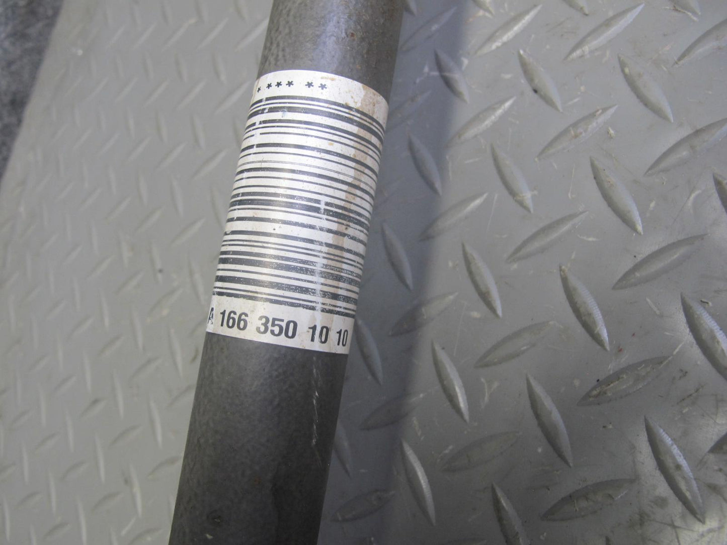 12-18 Mercedes W166 GLE350 ML350 AWD Rear Right Suspension Axle Shaft OEM