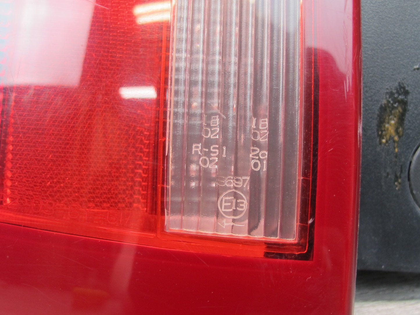 2004-2009 Cadillac XLR Rear Left Driver Side Brake Tail Light Lamp