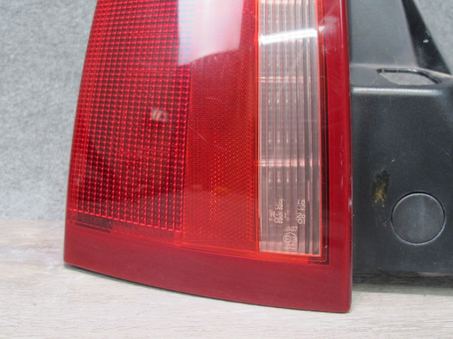2004-2009 Cadillac XLR Rear Left Driver Side Brake Tail Light Lamp