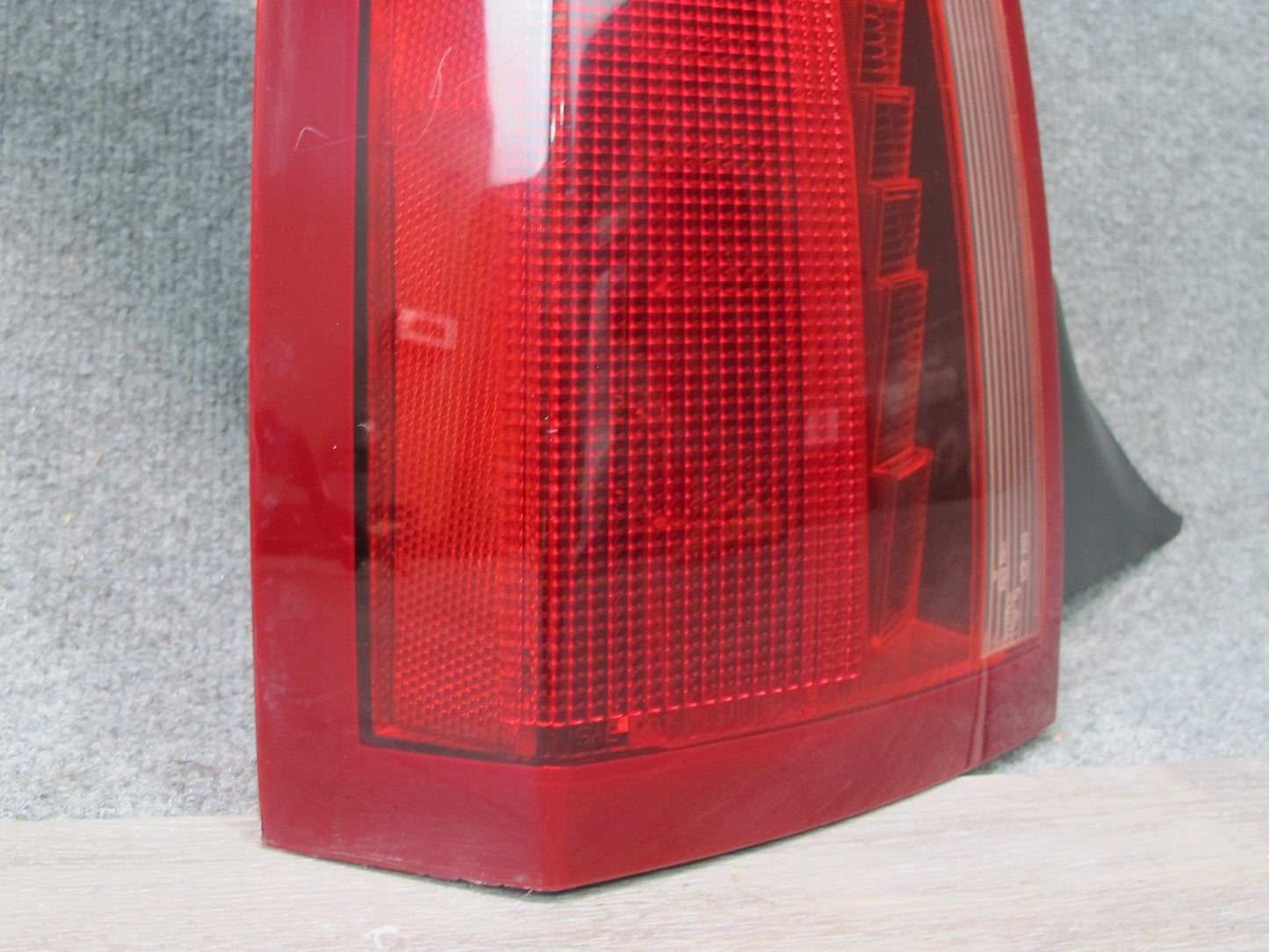 2004-2009 Cadillac XLR Rear Left Driver Side Brake Tail Light Lamp