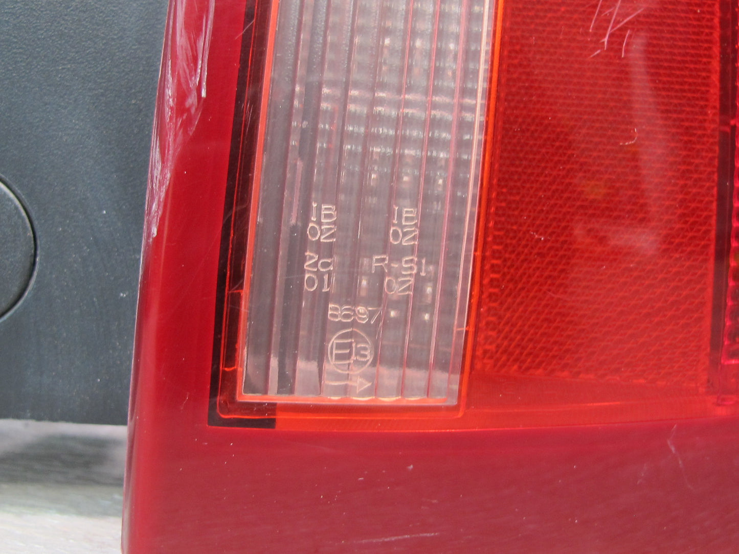 2004-2009 Cadillac XLR Rear Right Passenger Side Brake Tail Light Lamp
