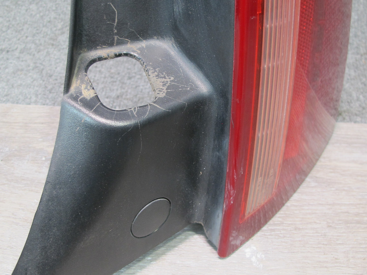 2004-2009 Cadillac XLR Rear Right Passenger Side Brake Tail Light Lamp