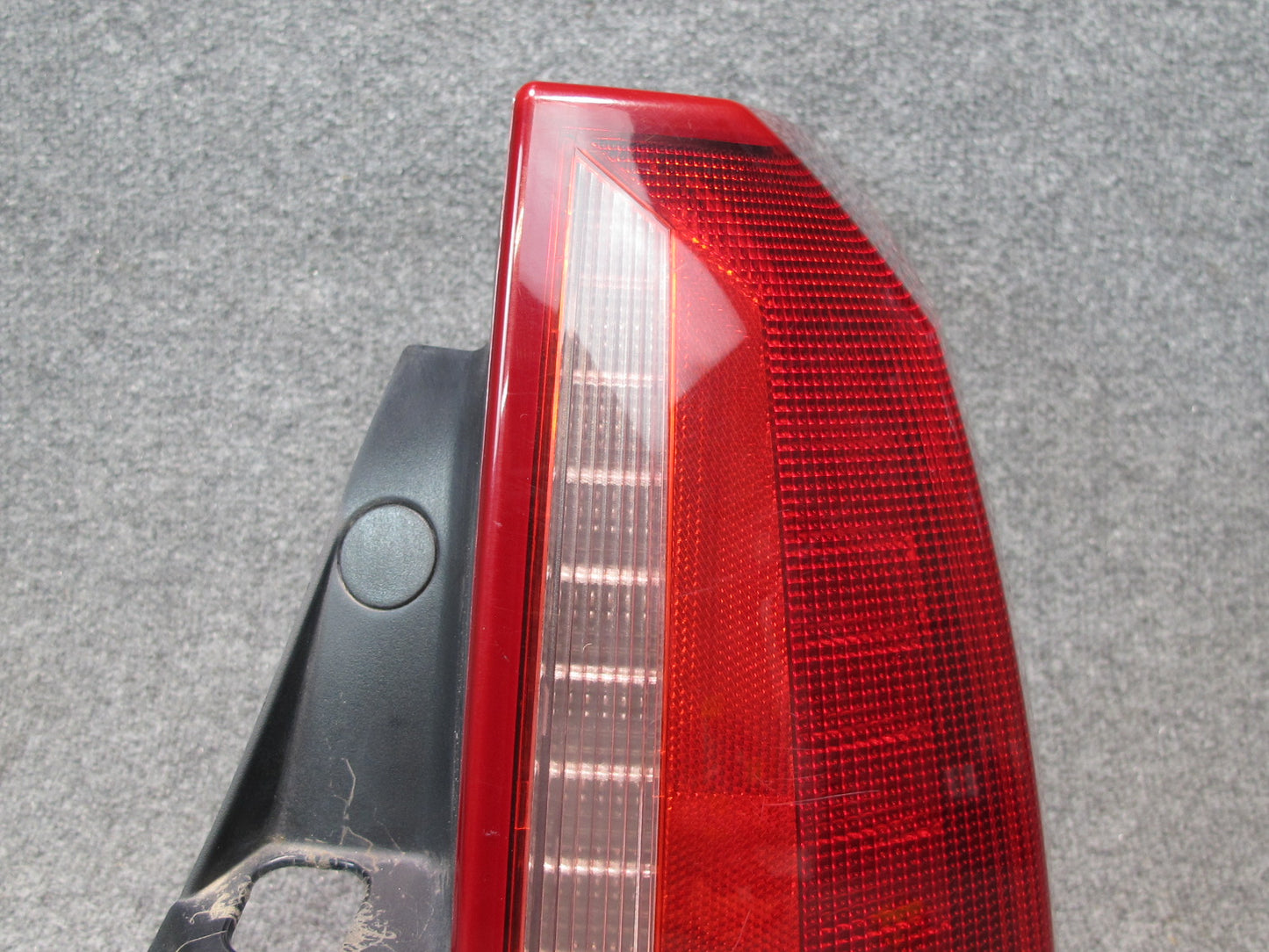 2004-2009 Cadillac XLR Rear Right Passenger Side Brake Tail Light Lamp