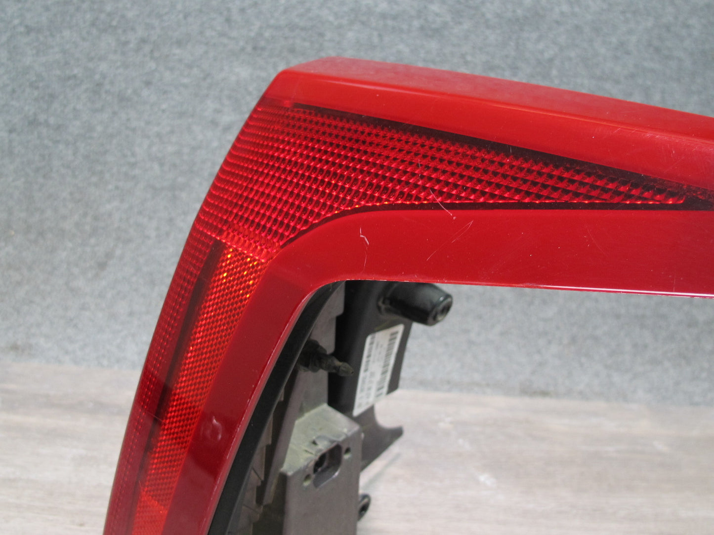 2004-2009 Cadillac XLR Rear Right Passenger Side Brake Tail Light Lamp